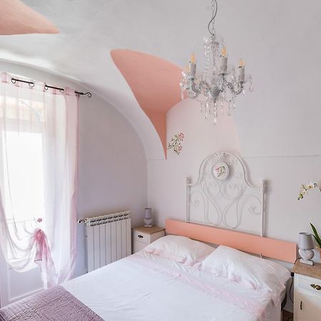 Dussaiga - Camera Delle Rose Dolceacqua Ngoại thất bức ảnh